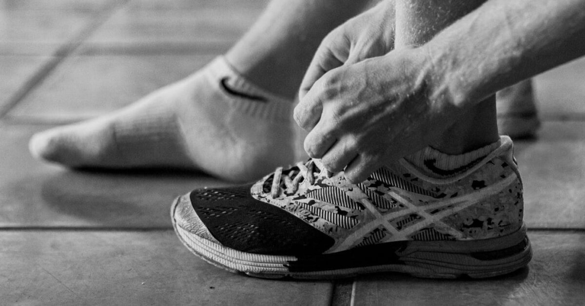 How to Use a Heel Lock Knot to Improve Your Running Shoe Fit