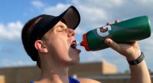 Read more about the article How To Hydrate For Runners: 4 Tips For Success